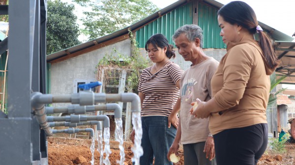 Nắng hạn kéo dài, người dân Bình Phước chật vật tìm nguồn nước