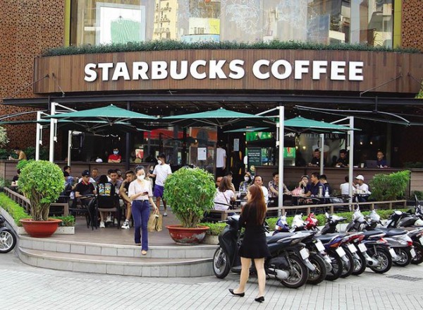 Thách thức chờ CEO người Việt đầu tiên của Starbucks Vietnam