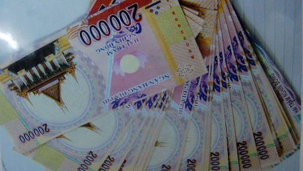 Khó tin: Tráo tiền âm phủ lấy hơn 7 tỷ đồng trong két ngân hàng - 5