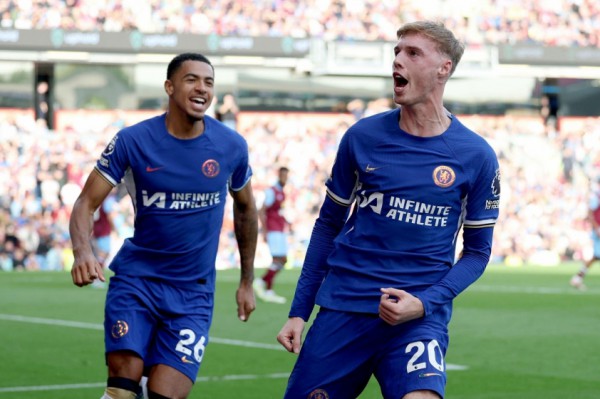 Chelsea và Manchester United cùng hưởng niềm vui chiến thắng