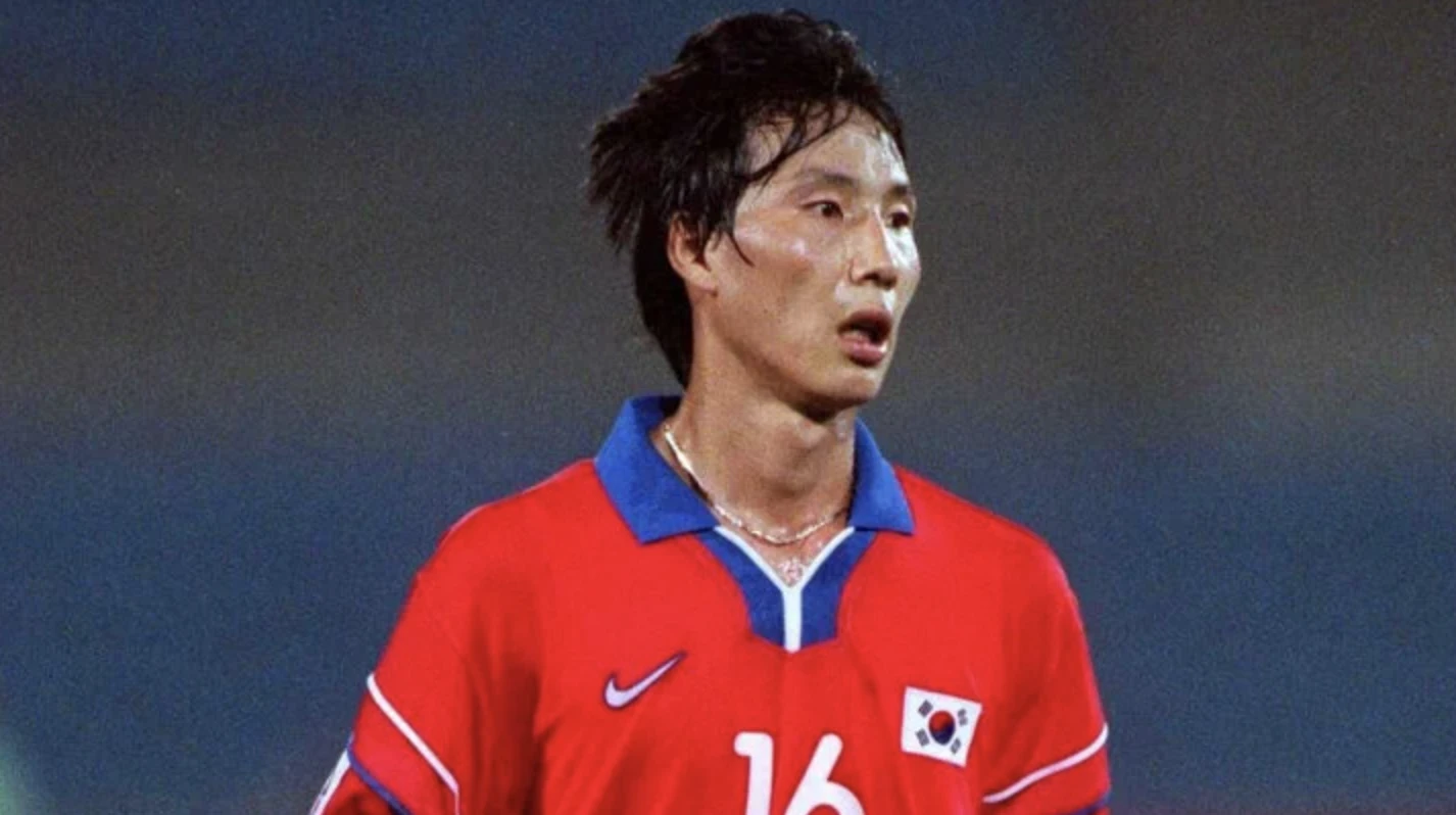 HLV Kim Sang-sik từng so tài với Việt Thắng và đội Đồng Tâm Long An của ông Calisto