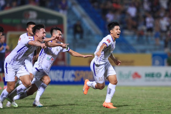 Đánh bại Topenland Bình Định, CLB Hà Nội vươn lên bằng điểm đội đầu bảng Công An Hà Nội – V.League 2023
