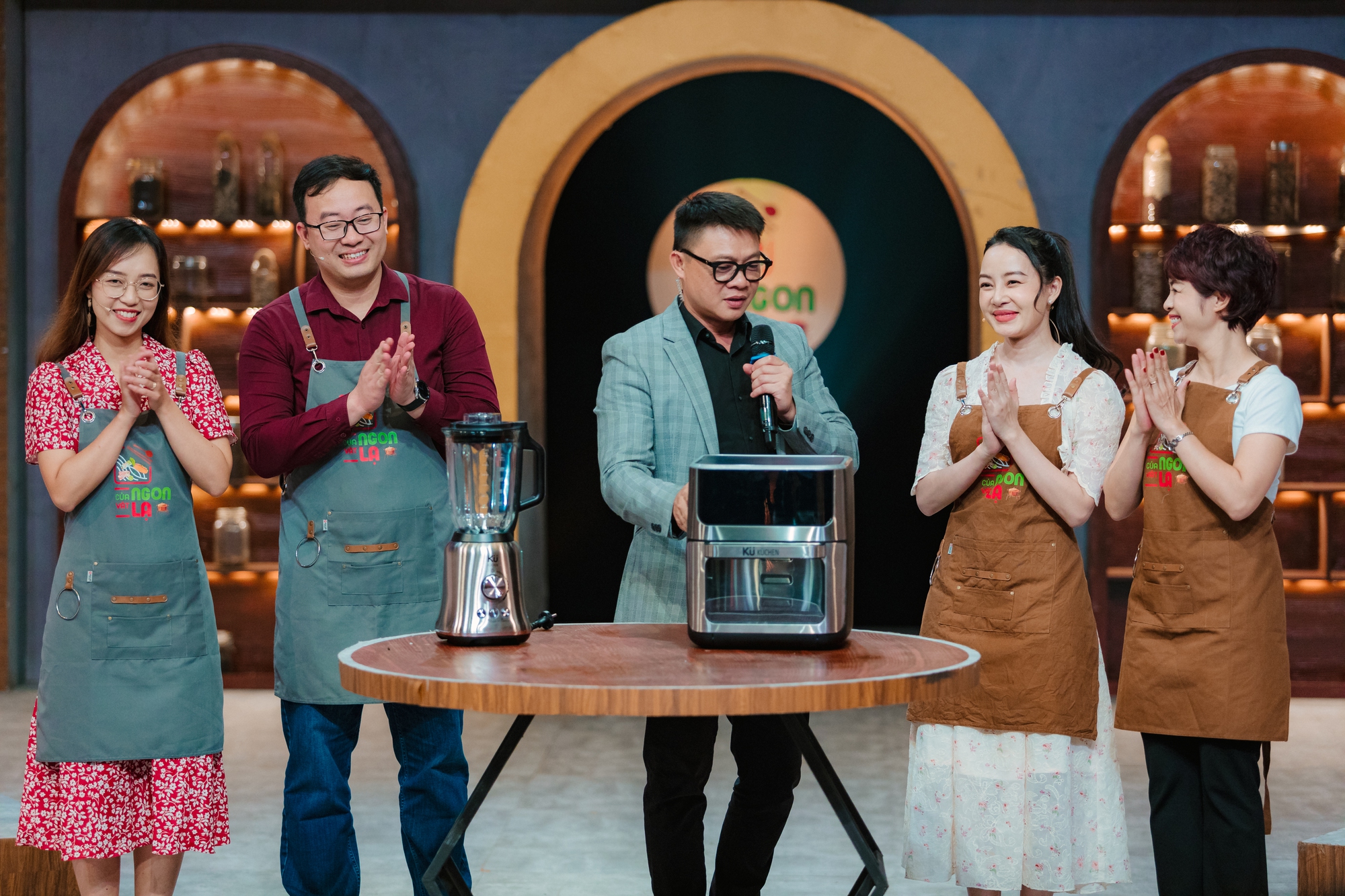 Diễn viên Phạm Hương giới thiệu món thịt mắm cơm đỏ của Yên Bái