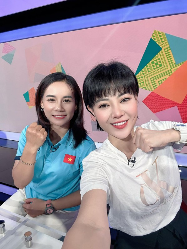 Diễn viên Việt tuần qua: Lã Thanh Huyền gặp lại Kim Tuyến, Lan Phương khoe “mẹ ruột”