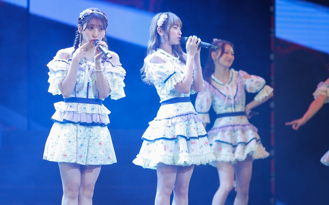 Vẻ xinh xắn của nhóm nhạc nữ nổi tiếng Nhật Bản biểu diễn tại Hà Nội