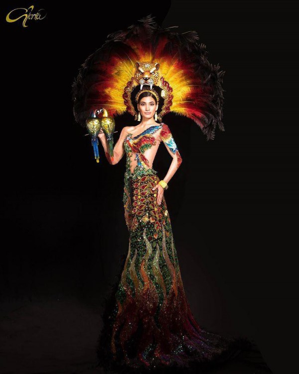 Trang phục Dân tộc ấn tượng được các đối thủ của Kim Duyên mang đến Miss Universe 2021
