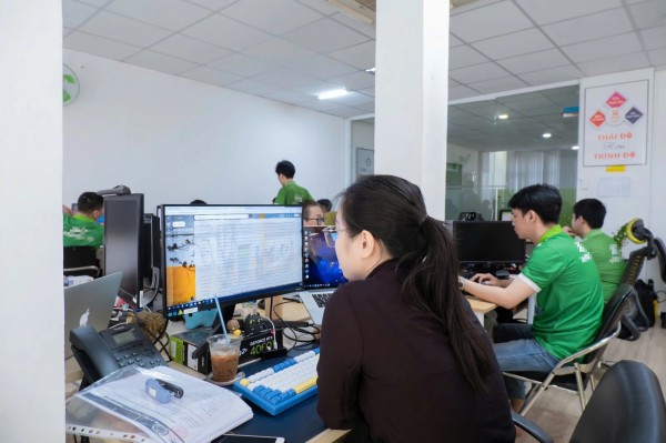 Cảnh giác với chuyện khoe thưởng tết Cảnh giác với chuyện khoe thưởng tết