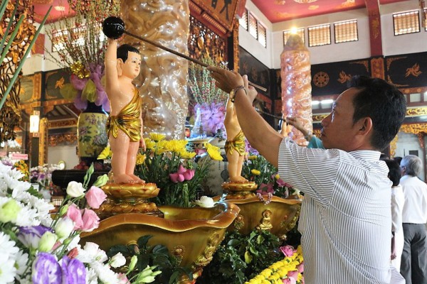 Đại lễ Phật Đản: Phật tử nên làm gì, tham dự lễ ở TP.HCM thế nào?