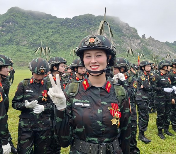 Nữ chiến sĩ sinh ngày 2.9 xúc động khi tham gia diễu binh A80