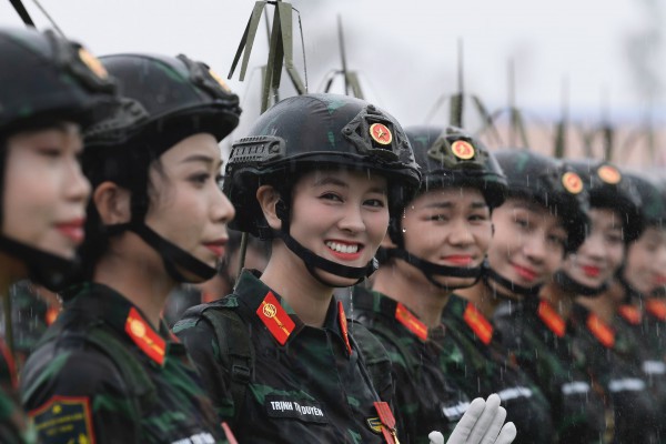 Nữ chiến sĩ sinh ngày 2.9 xúc động khi tham gia diễu binh A80
