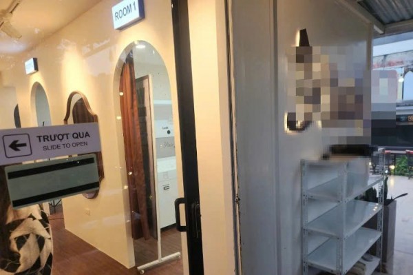 Sau vụ cô gái bị phát tán ảnh thay đồ ở photobooth lên website khiêu dâm... Sau vụ cô gái bị phát tán ảnh thay đồ ở photobooth lên website khiêu dâm...