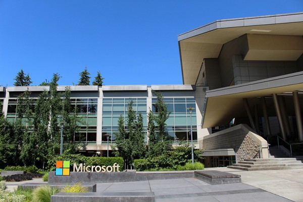 Microsoft đạt mức định giá cao kỷ lục gần 2.600 tỷ USD