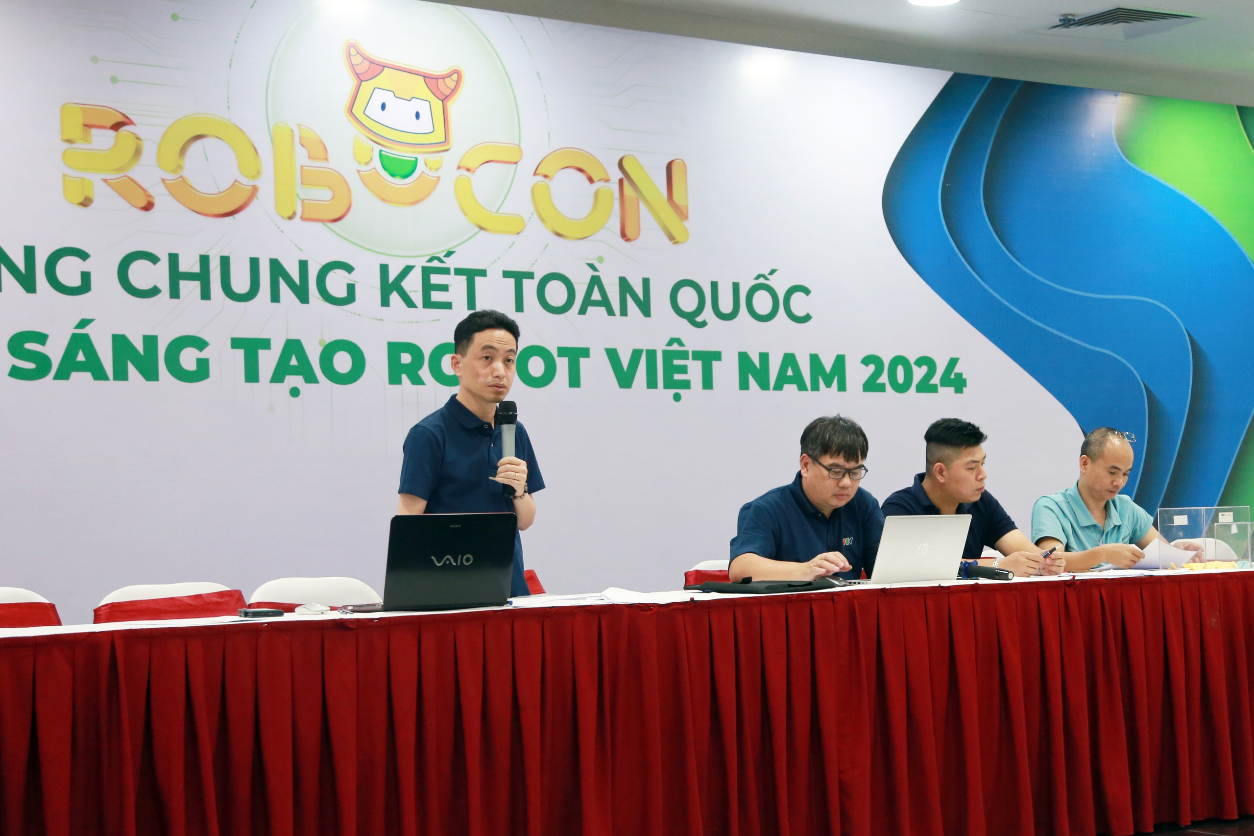 64 đội tuyển tham gia vòng sơ tuyển Robocon Việt Nam 2024