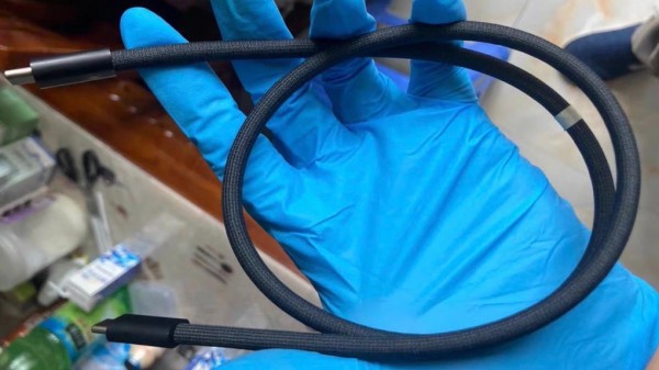 Apple có thể sẽ bán riêng cáp sạc nhanh cho iPhone 15 Pro