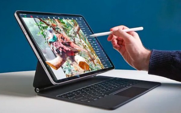 Apple sẽ sớm sản xuất iPad Pro màn hình OLED đầu tiên