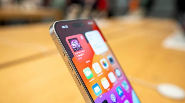 Bí mật phía sau quyết định thay thép không gỉ bằng titan của Apple Bí mật phía sau quyết định thay thép không gỉ bằng titan của Apple