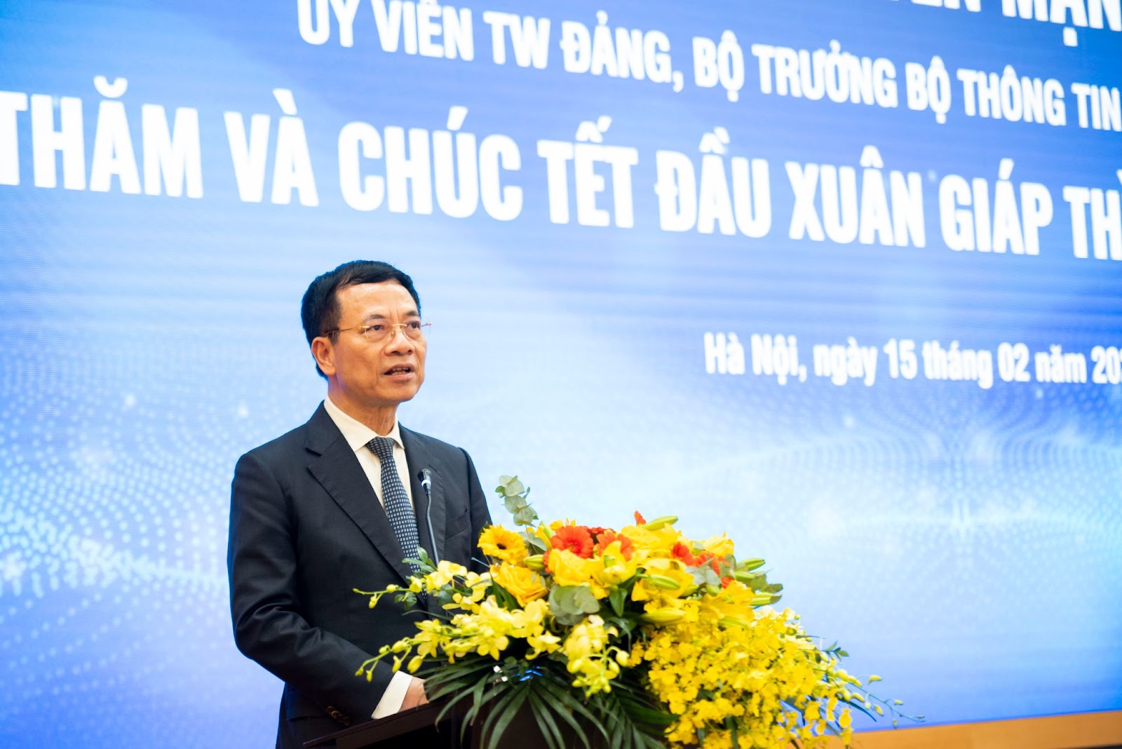 Bộ trưởng Nguyễn Mạnh Hùng: FPT cần có quyết tâm lớn hơn với công nghiệp bán dẫn