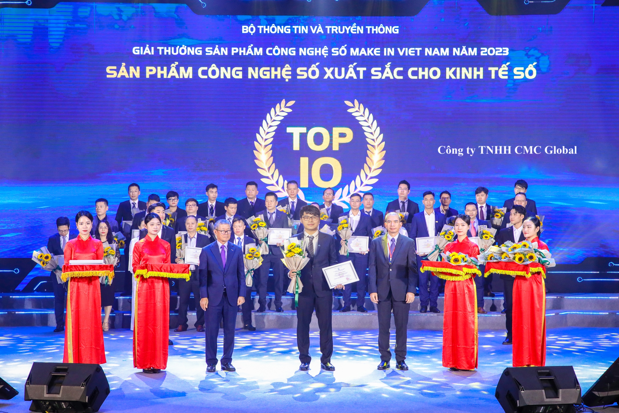 CMC Cloud giành giải Bạc sản phẩm Make in Viet Nam 2023 xuất sắc cho Kinh tế số