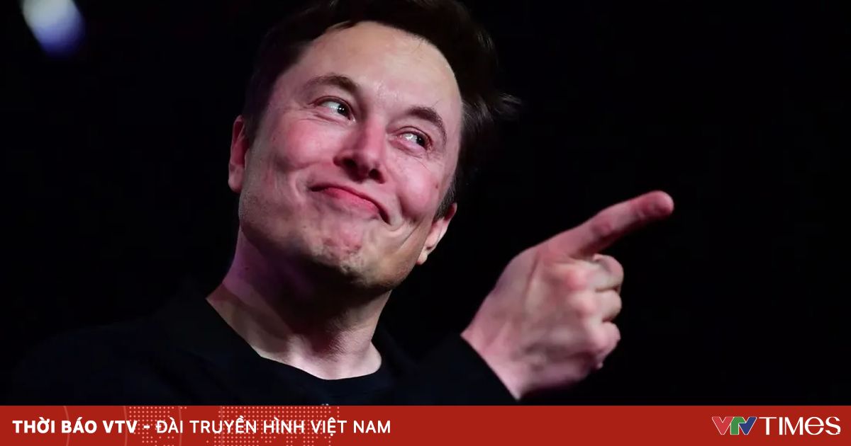 Elon Musk châm chọc Microsoft về sự cố “màn hình xanh”