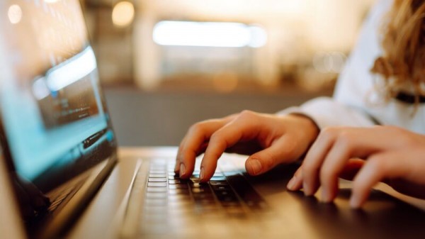 Lý do dân văn phòng vẫn chuộng chuột dù laptop có touchpad? Lý do dân văn phòng vẫn chuộng chuột dù laptop có touchpad?