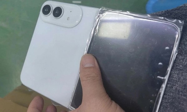 Mô hình iPhone Ultra xuất hiện, hé lộ tham vọng mới của Apple Mô hình iPhone Ultra xuất hiện, hé lộ tham vọng mới của Apple