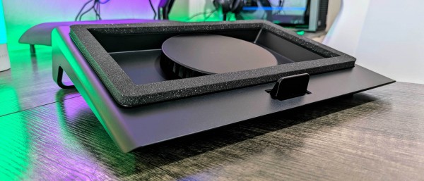 Người dùng laptop đang lãng phí tiền cho đế tản nhiệt?