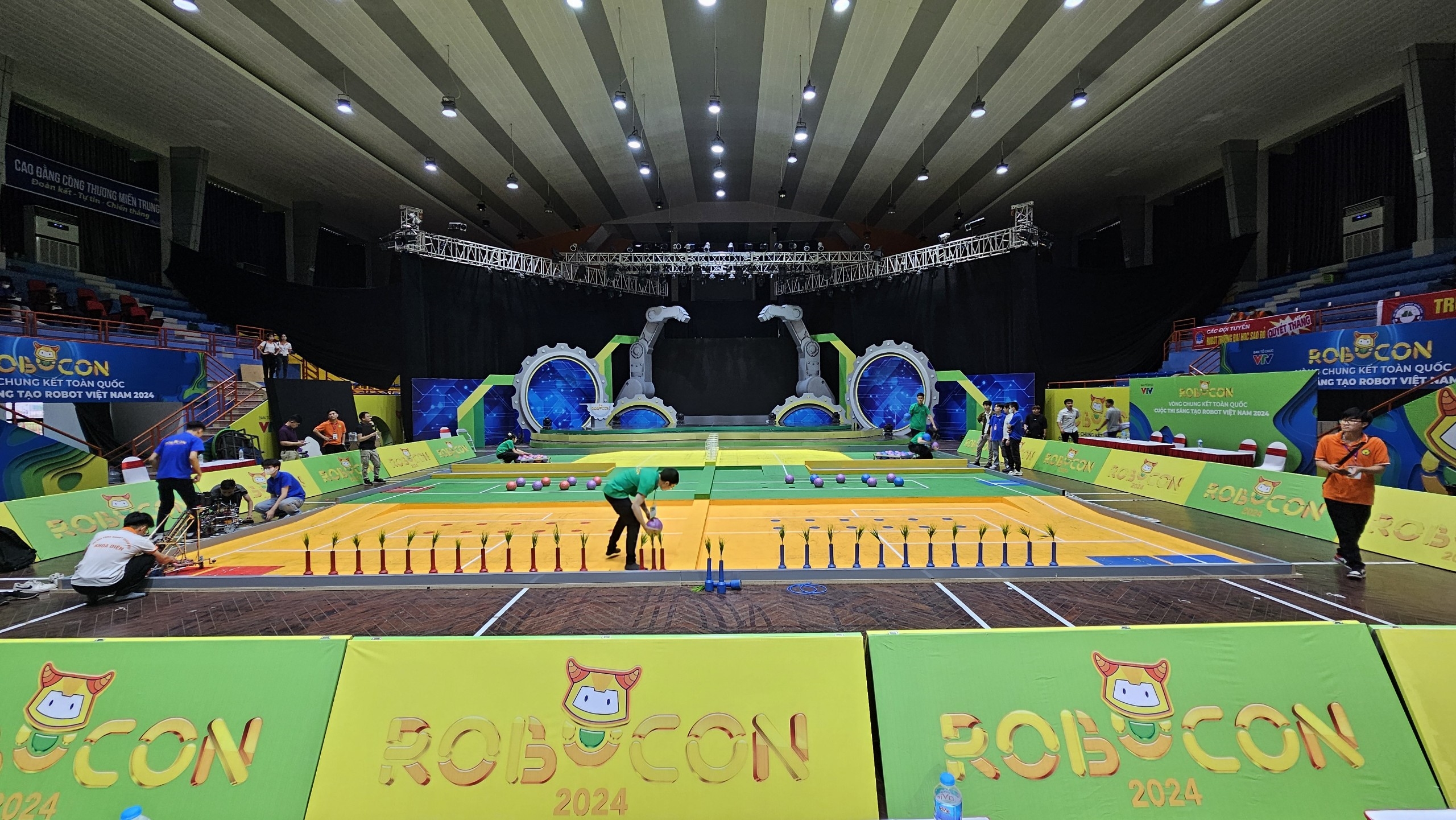 Robocon Việt Nam 2024: Sôi động buổi thử sân trước vòng sơ tuyển Robocon Việt Nam 2024: Sôi động buổi thử sân trước vòng sơ tuyển