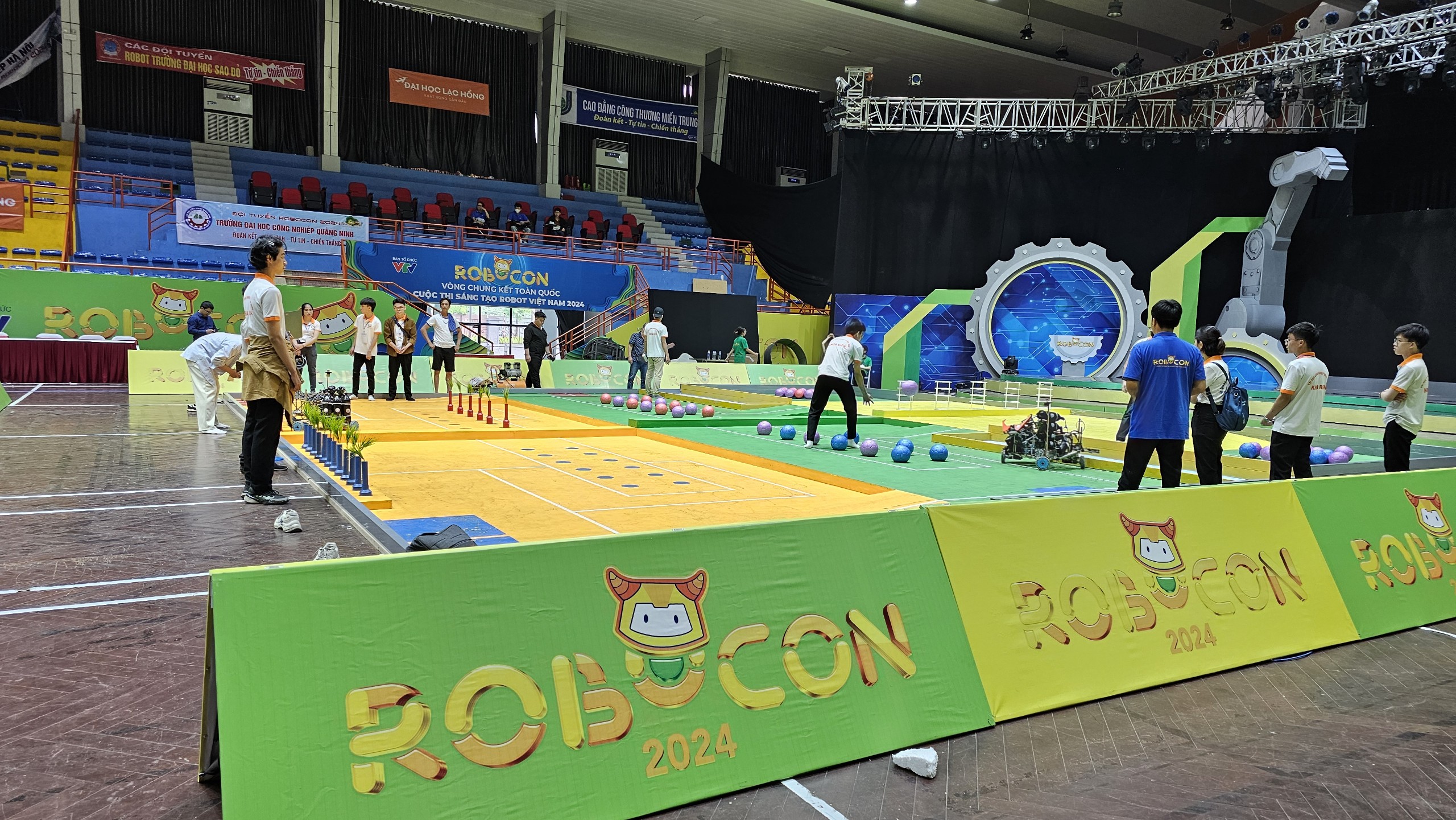 Robocon Việt Nam 2024: Sôi động buổi thử sân trước vòng sơ tuyển Robocon Việt Nam 2024: Sôi động buổi thử sân trước vòng sơ tuyển