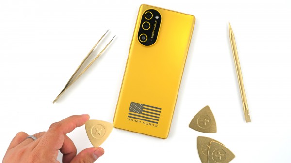 Trump Mobile T1 bị nghi chung nguồn gốc Trung Quốc với điện thoại HTC Trump Mobile T1 bị nghi chung nguồn gốc Trung Quốc với điện thoại HTC