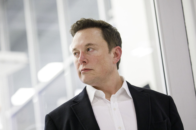 Tỷ phú Elon Musk sẽ tham gia cuộc chơi smartphone?