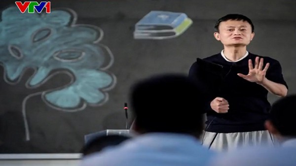 Tỷ phú Jack Ma rút lui khỏi Alibaba, trở về dạy học
