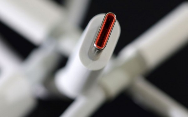 Vì sao có cáp USB giá chỉ vài chục nghìn đồng, có loại đắt gấp 10 lần?