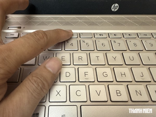 Đèn trên phím F4 của laptop có công dụng gì? Đèn trên phím F4 của laptop có công dụng gì?