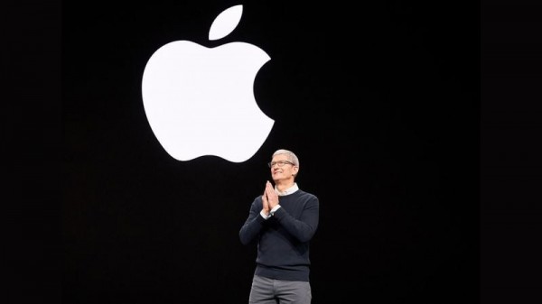Ông Tim Cook sắp rời ghế CEO Apple, Tổng thống Trump và dàn tỉ phú nói gì?
