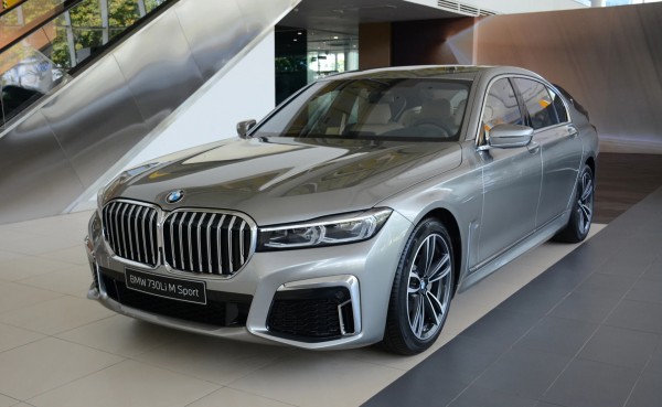 10 ô tô mất giá nhanh nhất sau 5 năm sử dụng: Đa phần xe sang