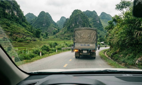 3 cách tài 'già' sử dụng ngôn ngữ đèn xi-nhan thay cho lời cảnh báo 3 cách tài 'già' sử dụng ngôn ngữ đèn xi-nhan thay cho lời cảnh báo