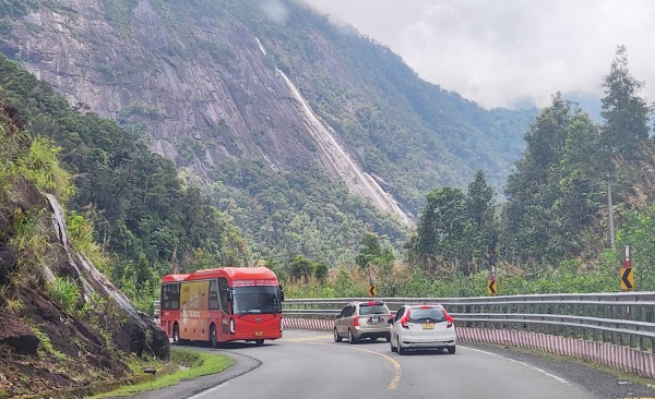 3 cách tài 'già' sử dụng ngôn ngữ đèn xi-nhan thay cho lời cảnh báo 3 cách tài 'già' sử dụng ngôn ngữ đèn xi-nhan thay cho lời cảnh báo