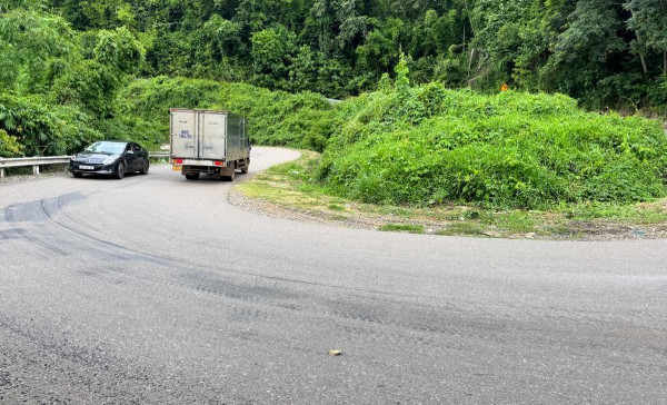 3 cách tài 'già' sử dụng ngôn ngữ đèn xi-nhan thay cho lời cảnh báo 3 cách tài 'già' sử dụng ngôn ngữ đèn xi-nhan thay cho lời cảnh báo