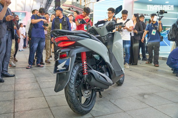 3 điểm thay đổi đáng chú ý trên Honda SH 2026 so với đời 2023 3 điểm thay đổi đáng chú ý trên Honda SH 2026 so với đời 2023