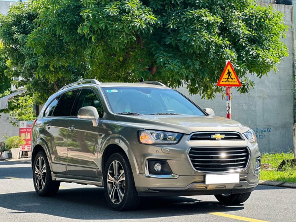 400 triệu mua ô tô 7 chỗ: Xe Mỹ Chevrolet Captiva có phải 'món hời'? 400 triệu mua ô tô 7 chỗ: Xe Mỹ Chevrolet Captiva có phải 'món hời'?