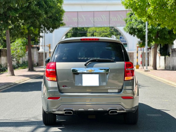 400 triệu mua ô tô 7 chỗ: Xe Mỹ Chevrolet Captiva có phải 'món hời'? 400 triệu mua ô tô 7 chỗ: Xe Mỹ Chevrolet Captiva có phải 'món hời'?