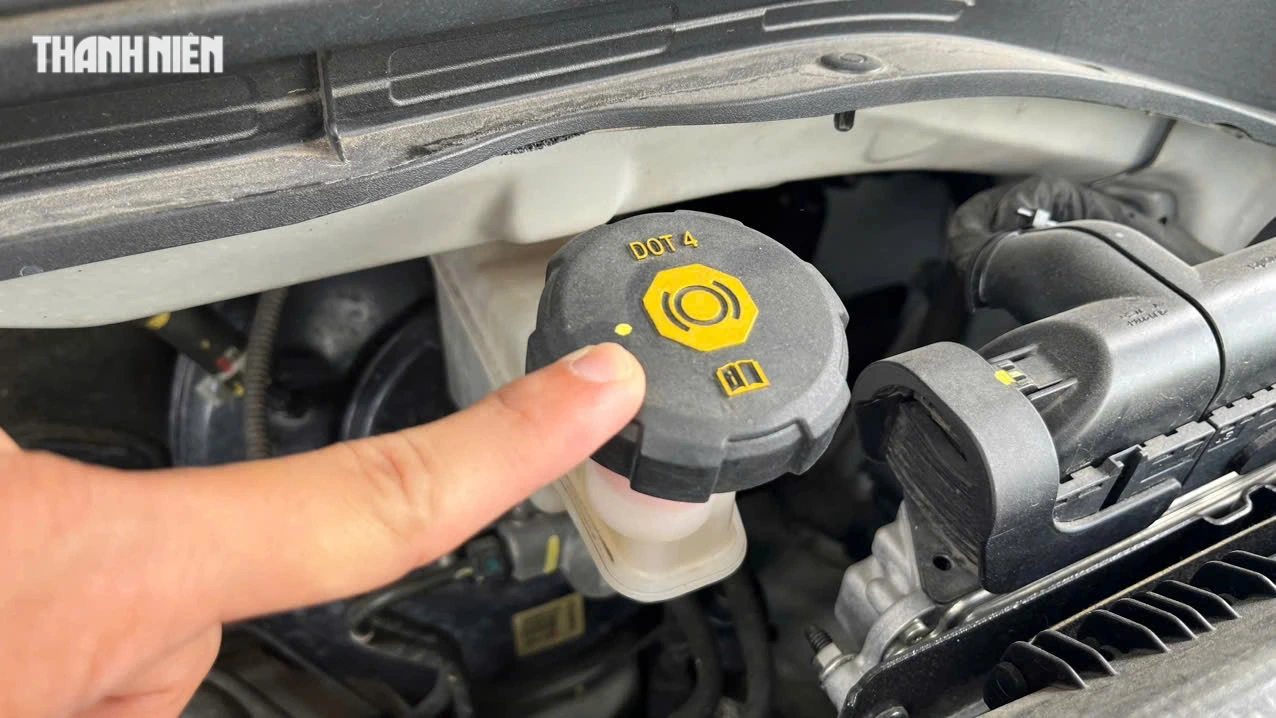 5 dấu hiệu cảnh báo má phanh ô tô bị mòn, cần thay thế 5 dấu hiệu cảnh báo má phanh ô tô bị mòn, cần thay thế