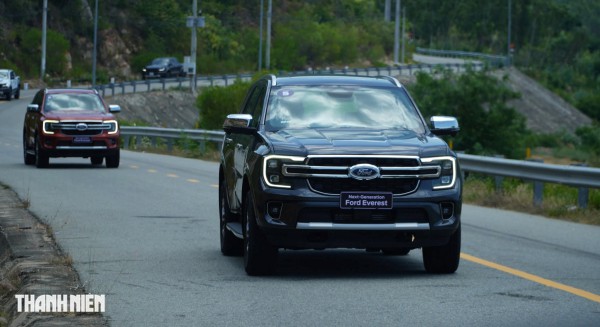 5 mẫu SUV, crossover động cơ xăng, dầu đang hút khách nhất Việt Nam
