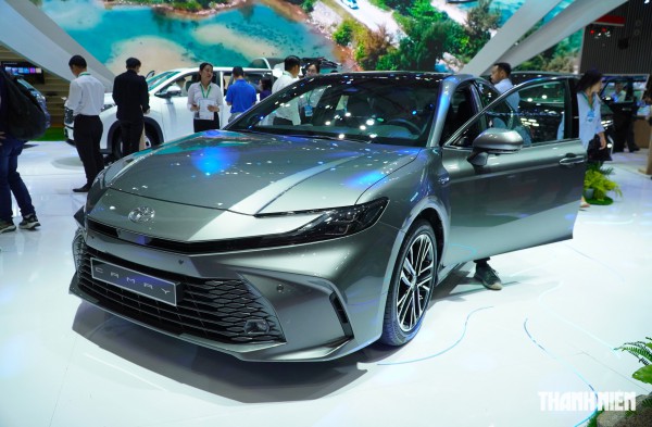 Bán chưa tới 20 xe, Toyota Camry vẫn dẫn đầu phân khúc sedan hạng D Bán chưa tới 20 xe, Toyota Camry vẫn dẫn đầu phân khúc sedan hạng D