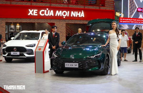 Bán chưa tới 20 xe, Toyota Camry vẫn dẫn đầu phân khúc sedan hạng D Bán chưa tới 20 xe, Toyota Camry vẫn dẫn đầu phân khúc sedan hạng D