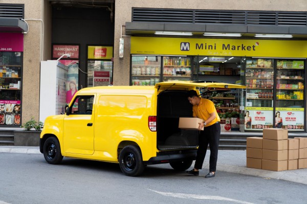 Bán hàng lưu động chưa bao giờ dễ dàng thế với VinFast EC Van