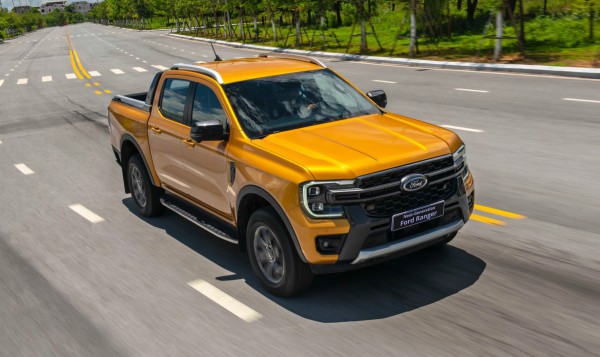 Bộ đôi xe bán tải Ford Ranger, Toyota Hilux đều thuộc nhóm ô tô tải thông dụng Bộ đôi xe bán tải Ford Ranger, Toyota Hilux đều thuộc nhóm ô tô tải thông dụng