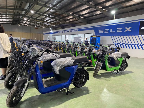 Các hãng xe máy điện triển khai tủ đổi pin, người dùng hưởng lợi Các hãng xe máy điện triển khai tủ đổi pin, người dùng hưởng lợi