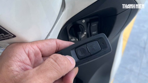 Cách nhận biết chìa khóa thông minh smartkey xe máy sắp hết pin Cách nhận biết chìa khóa thông minh smartkey xe máy sắp hết pin