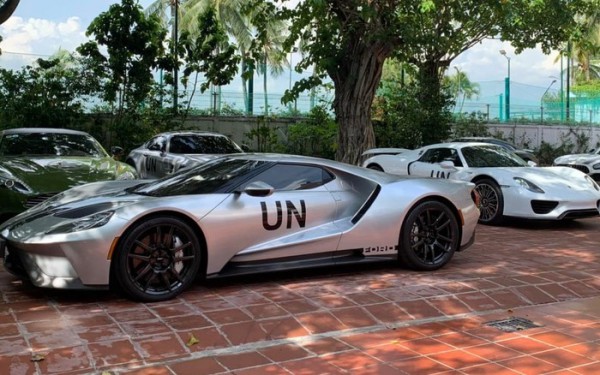 Chiêm ngưỡng cặp siêu xe hàng hiếm của đại gia Đặng Lê Nguyên Vũ Chiêm ngưỡng cặp siêu xe hàng hiếm của đại gia Đặng Lê Nguyên Vũ